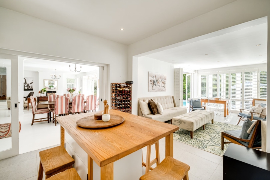 To Let 4 Bedroom Property for Rent in Constantia Western Cape